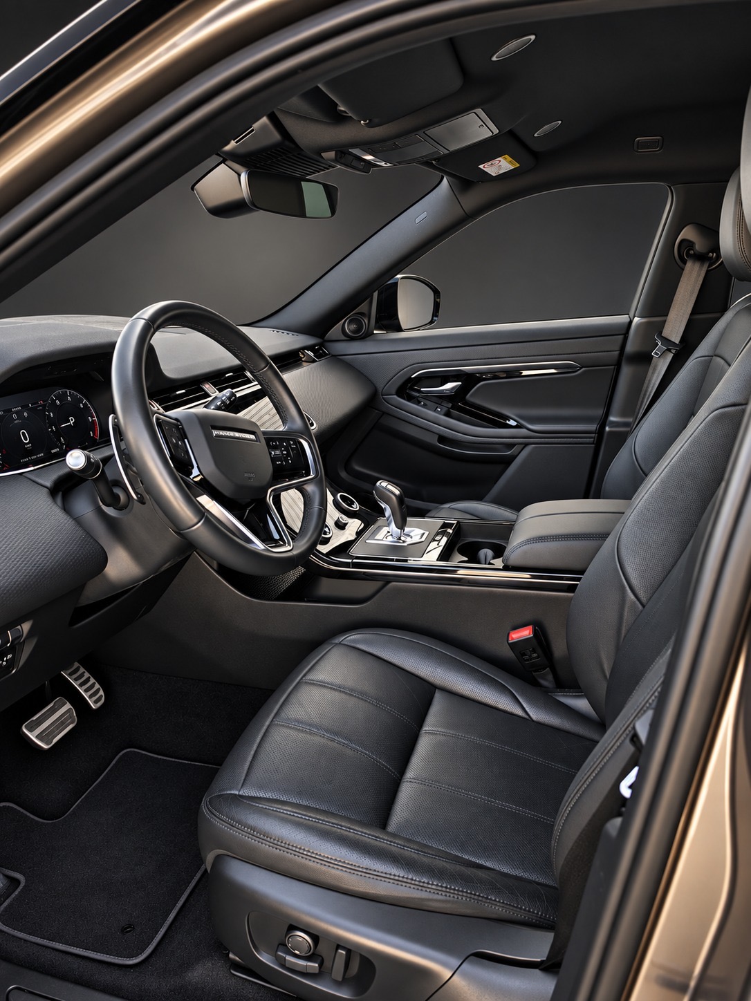 Range Rover Evoque P300e — fotografia 6