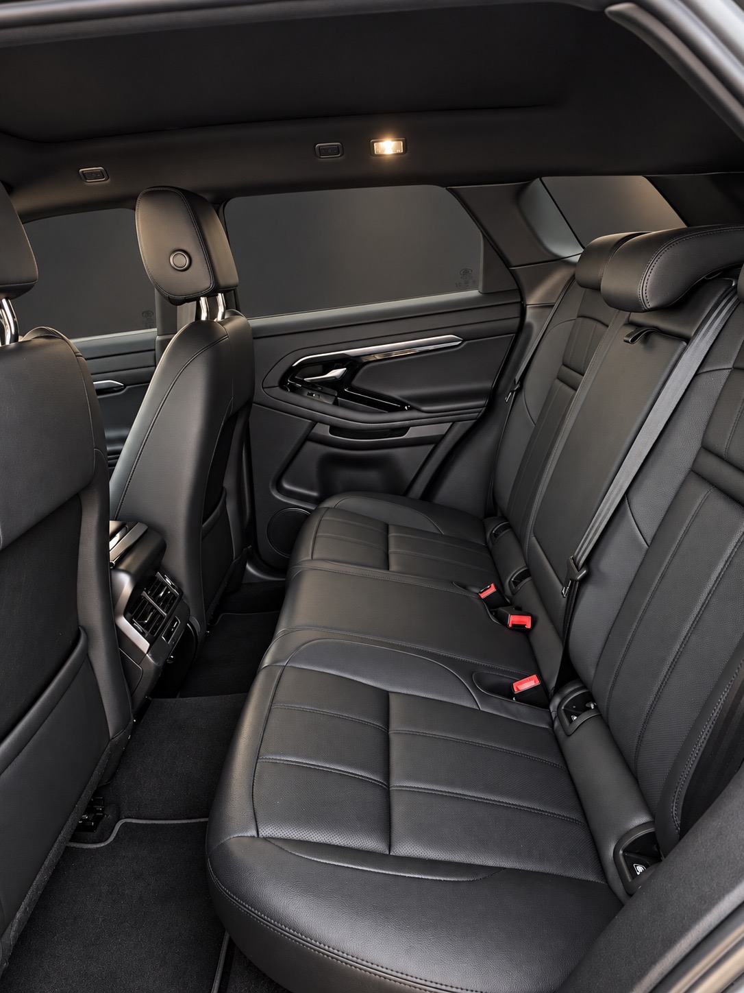 Range Rover Evoque P300e — fotografia 7